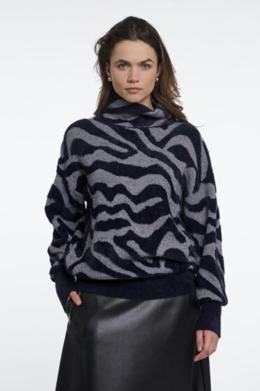 Rino & Pelle Naura Boxy Sweater Grey Big Zebra 